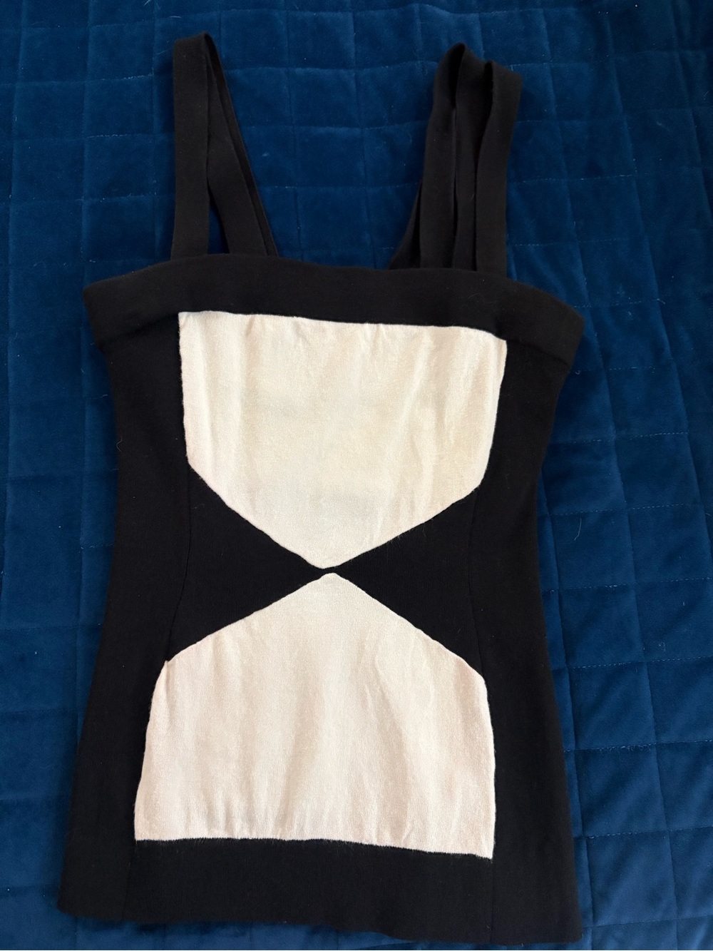 LAST CHANCE SALE ⚡️Cute Cache Black and Cream